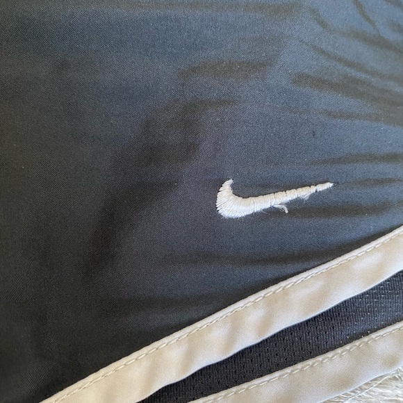 Black Nike running shorts - Picture 4 of 4